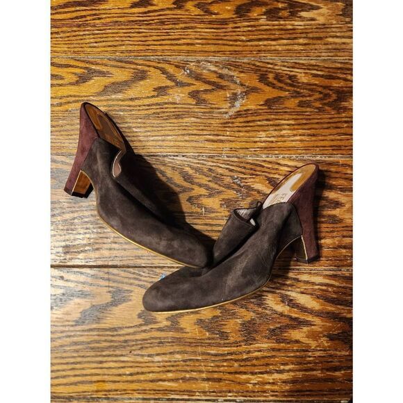 SALVATORE FERRAGAMO WOMAN’S SUEDE SLIP ON brown HEELS US SIZE 7.5 B - Picture 1 of 5